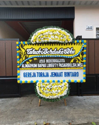Papan Bunga Duka di Teluk Nibung